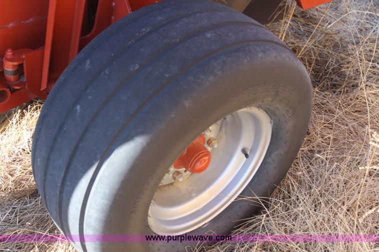 image for item H1462 2010 Hesston 5145 round baler