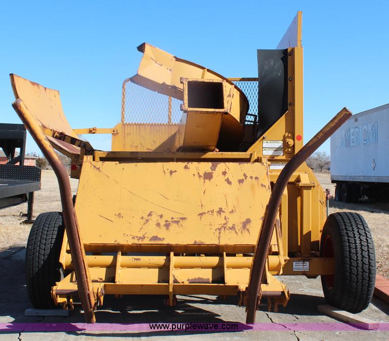 image for item H1499 HayBuster 2544 bale processor