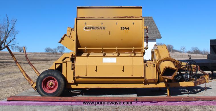 image for item H1499 HayBuster 2544 bale processor