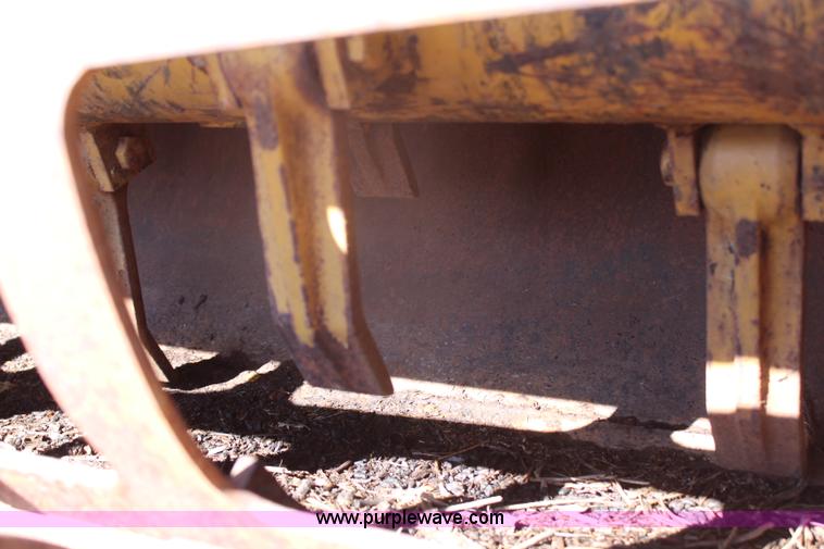 image for item H1499 HayBuster 2544 bale processor