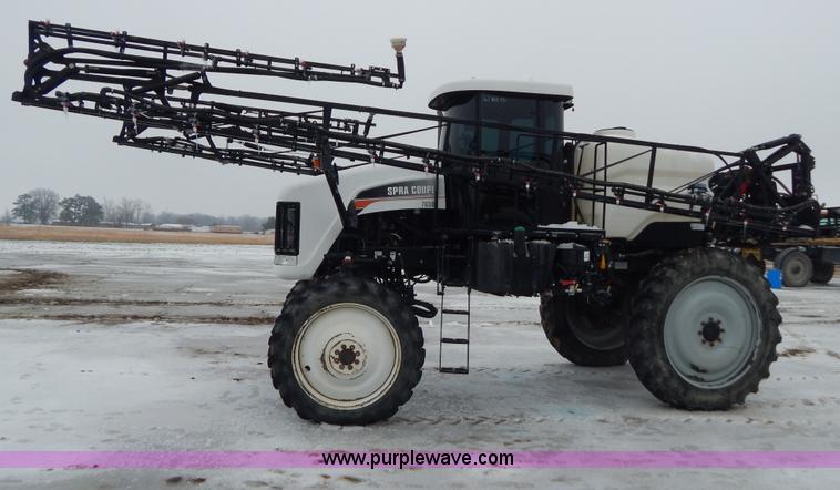 image for item I1147 2005 SpraCoupe 7650 self-propelled sprayer