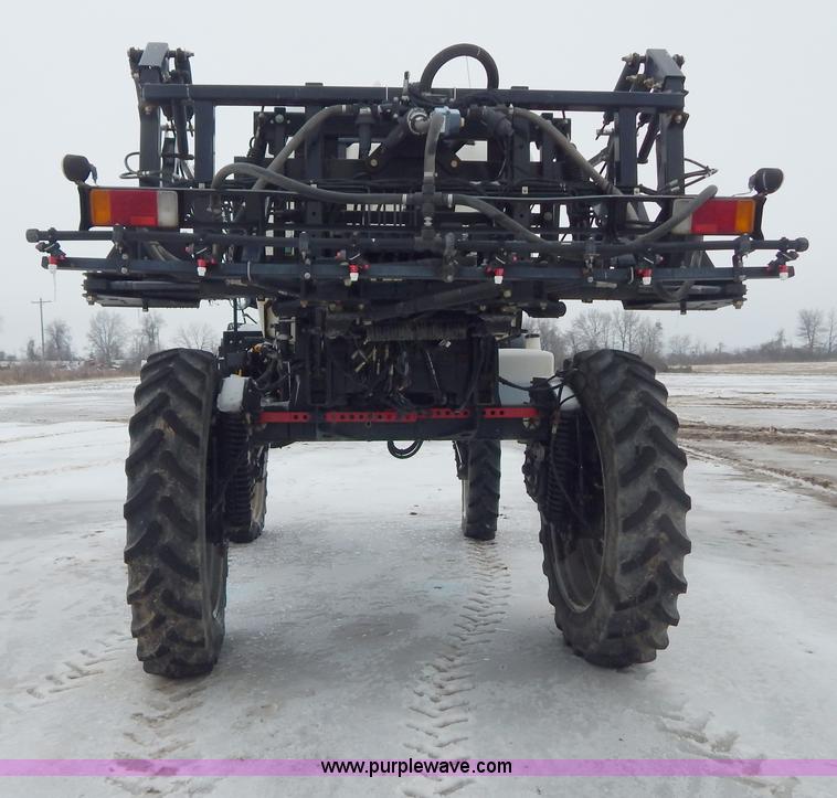 image for item I1147 2005 SpraCoupe 7650 self-propelled sprayer