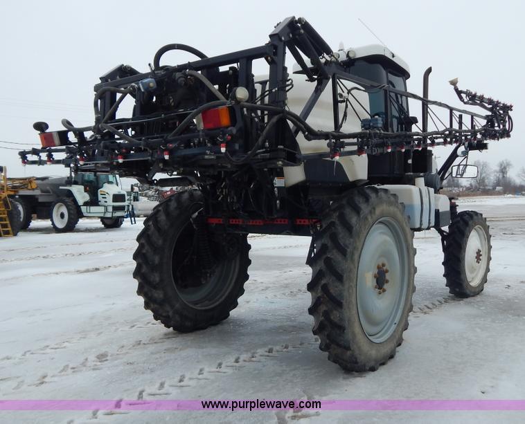 image for item I1147 2005 SpraCoupe 7650 self-propelled sprayer