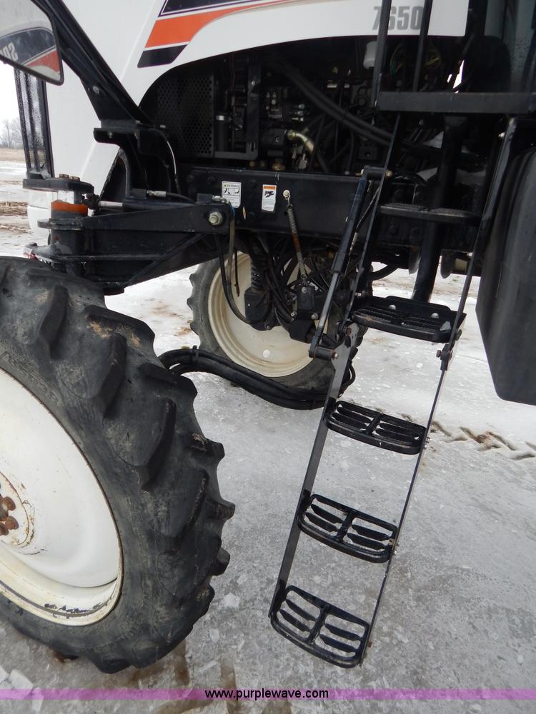 image for item I1147 2005 SpraCoupe 7650 self-propelled sprayer