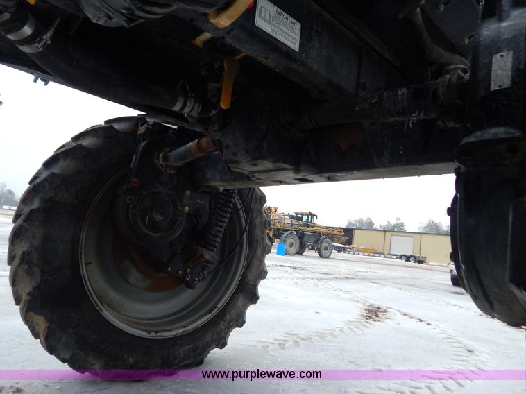 image for item I1147 2005 SpraCoupe 7650 self-propelled sprayer