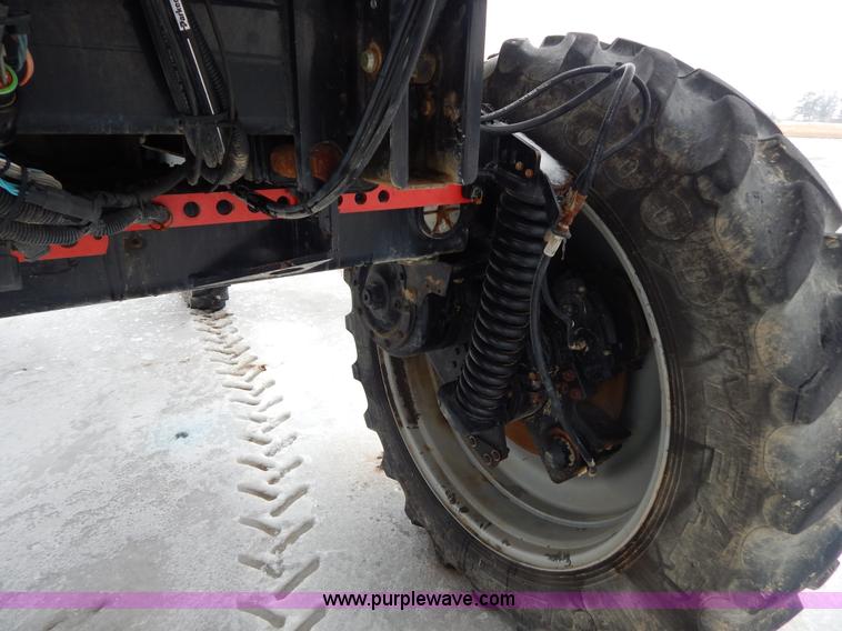 image for item I1147 2005 SpraCoupe 7650 self-propelled sprayer