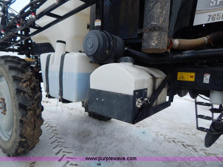 image for item I1147 2005 SpraCoupe 7650 self-propelled sprayer
