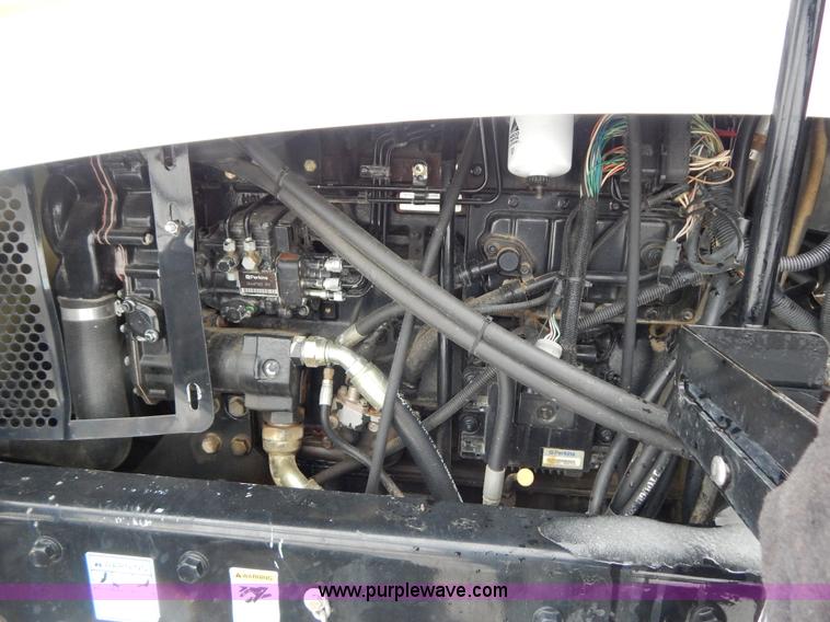 image for item I1147 2005 SpraCoupe 7650 self-propelled sprayer