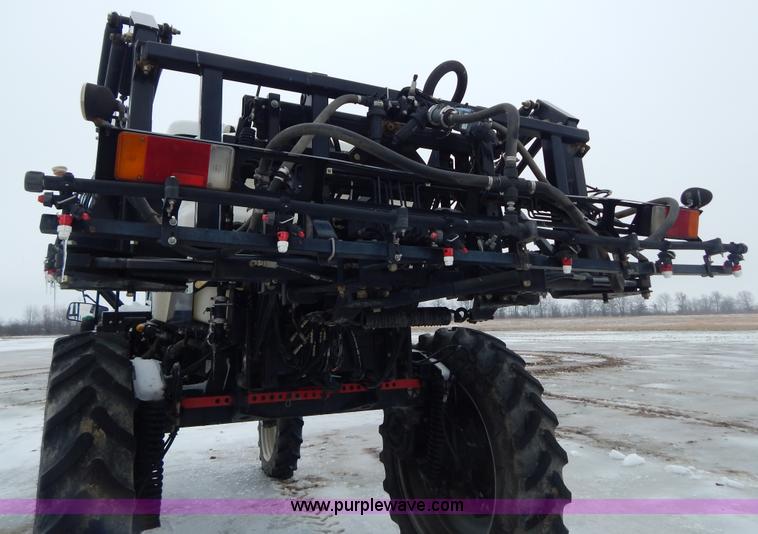image for item I1147 2005 SpraCoupe 7650 self-propelled sprayer