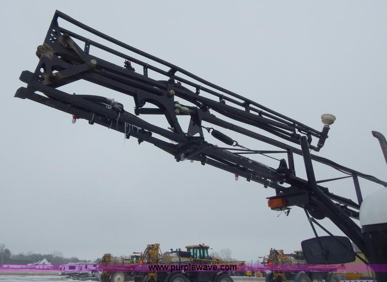 image for item I1147 2005 SpraCoupe 7650 self-propelled sprayer