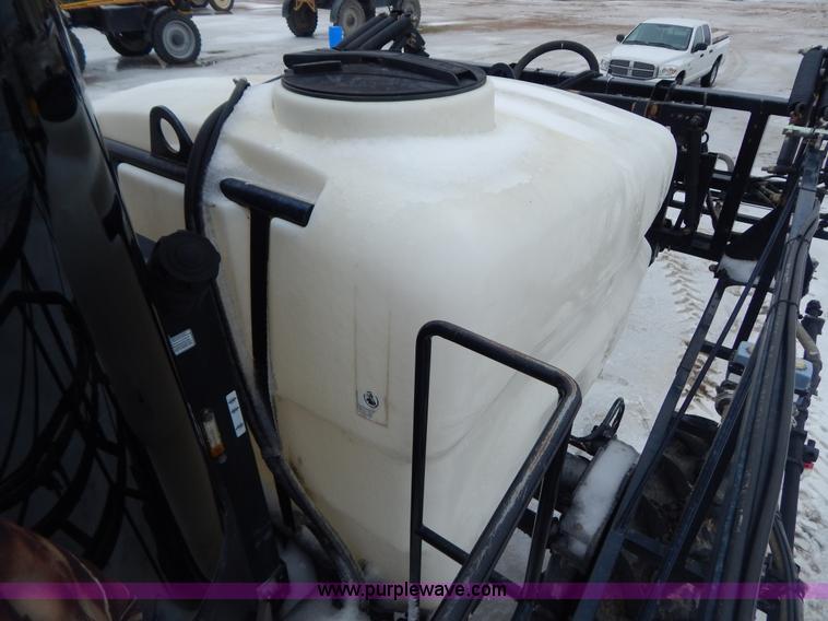 image for item I1147 2005 SpraCoupe 7650 self-propelled sprayer