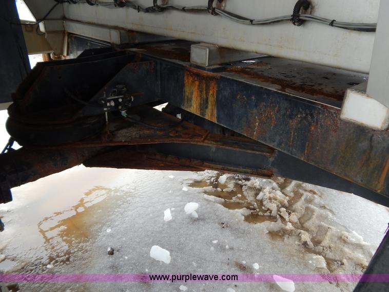 image for item I1148 2009 GVM Prowler 9275 self-propelled dry spreader