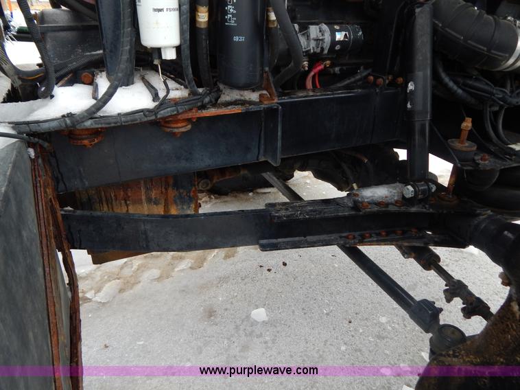 image for item I1148 2009 GVM Prowler 9275 self-propelled dry spreader