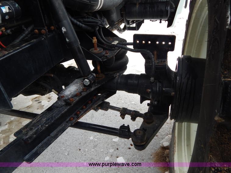 image for item I1148 2009 GVM Prowler 9275 self-propelled dry spreader