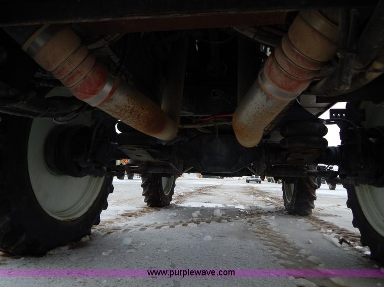 image for item I1148 2009 GVM Prowler 9275 self-propelled dry spreader