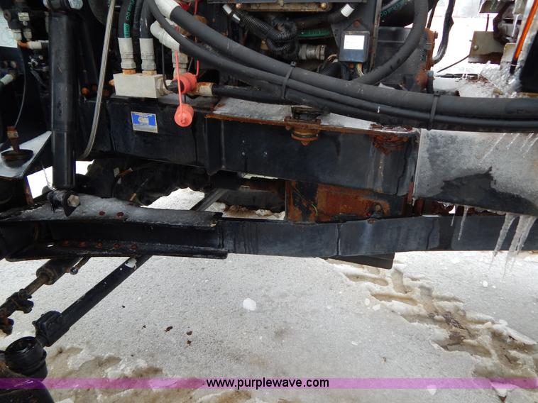 image for item I1148 2009 GVM Prowler 9275 self-propelled dry spreader