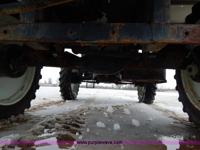 image for item I1148 2009 GVM Prowler 9275 self-propelled dry spreader