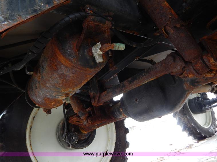 image for item I1148 2009 GVM Prowler 9275 self-propelled dry spreader