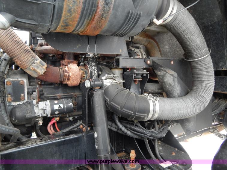 image for item I1148 2009 GVM Prowler 9275 self-propelled dry spreader