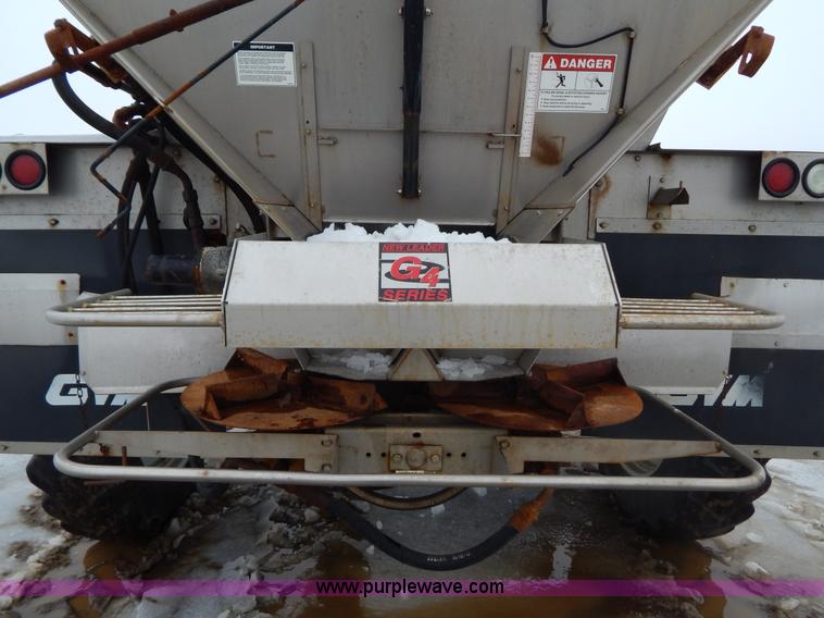 image for item I1148 2009 GVM Prowler 9275 self-propelled dry spreader