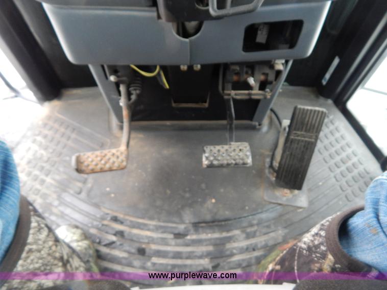 image for item I1148 2009 GVM Prowler 9275 self-propelled dry spreader