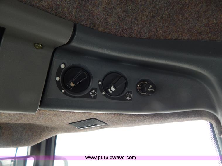 image for item I1148 2009 GVM Prowler 9275 self-propelled dry spreader