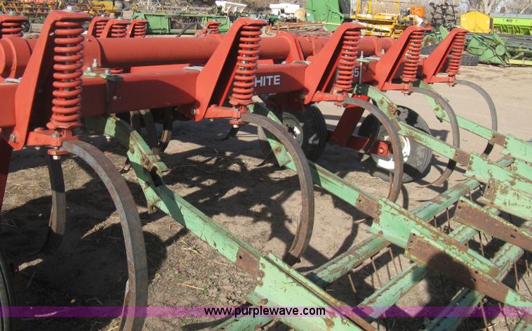 image for item I5593 White 445 mulch tiller