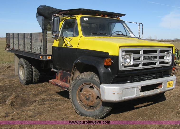 image for item I5695 1973 GMC dump body truck