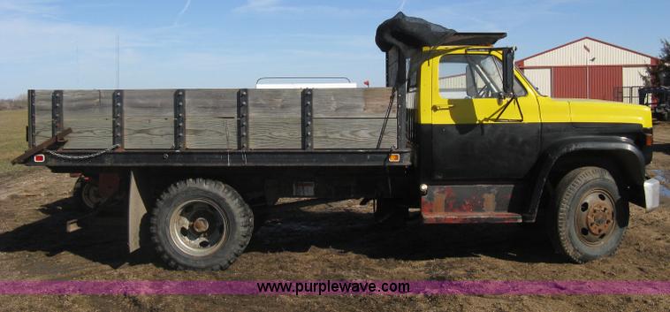 image for item I5695 1973 GMC dump body truck