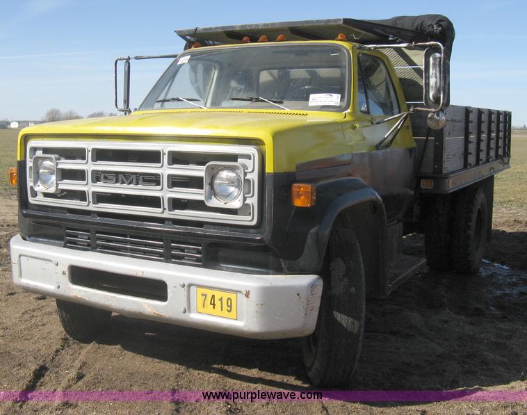 image for item I5695 1973 GMC dump body truck