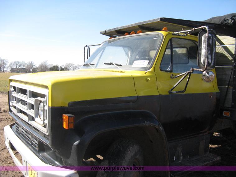 image for item I5695 1973 GMC dump body truck