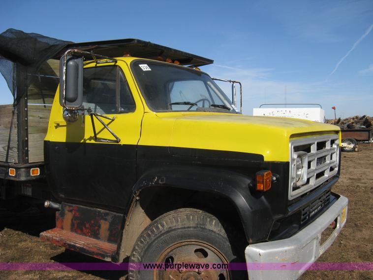 image for item I5695 1973 GMC dump body truck