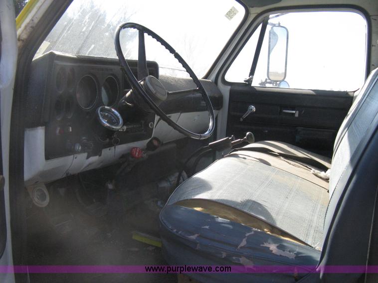 image for item I5695 1973 GMC dump body truck