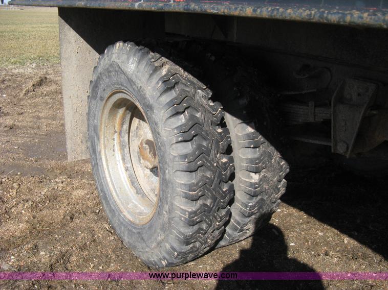 image for item I5695 1973 GMC dump body truck