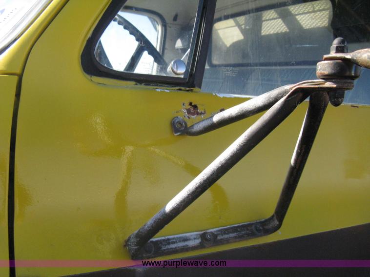 image for item I5695 1973 GMC dump body truck