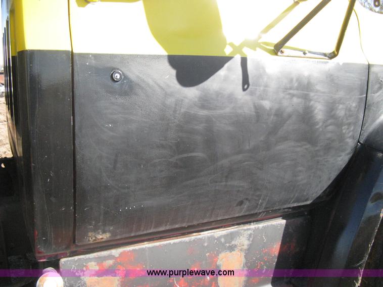 image for item I5695 1973 GMC dump body truck