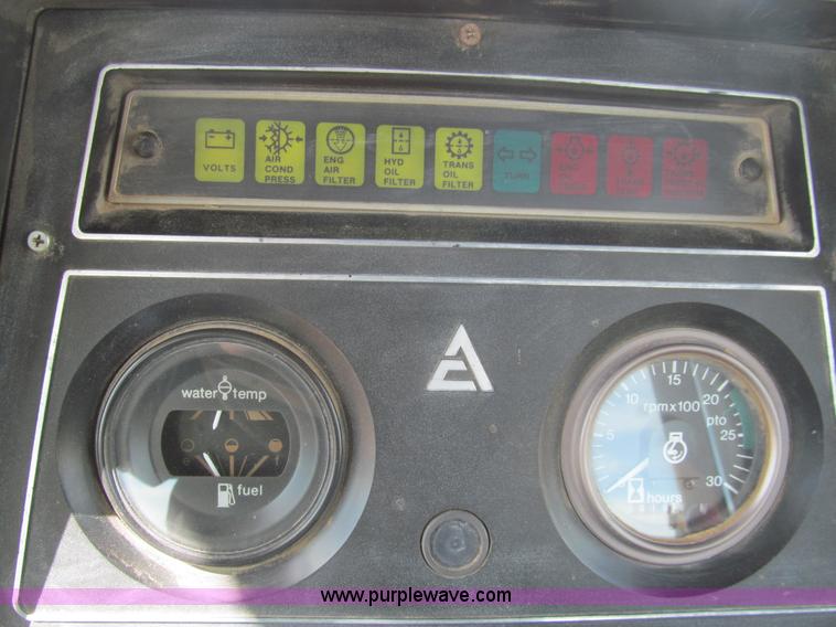 image for item I7216 Allis Chalmers 8070 MFWD tractor