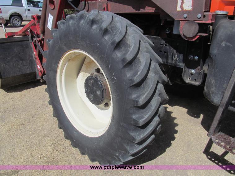 image for item I7216 Allis Chalmers 8070 MFWD tractor