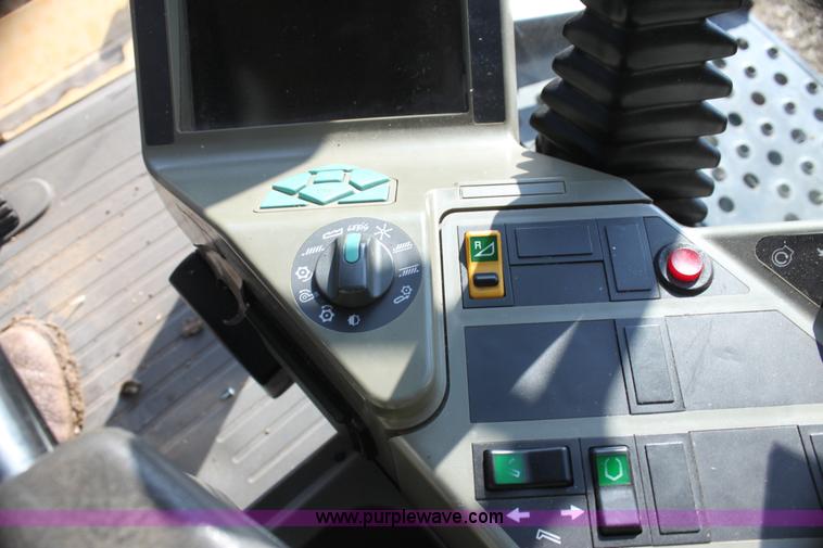 image for item I7485 2001 Lexion 470 combine