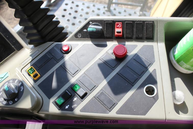 image for item I7485 2001 Lexion 470 combine