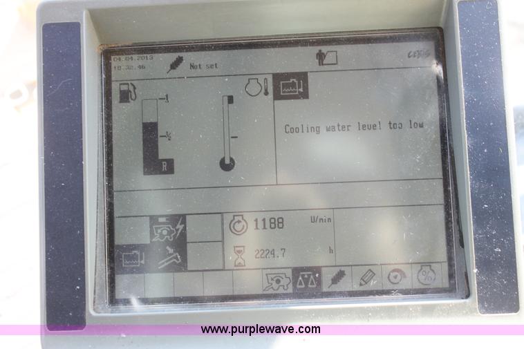 image for item I7485 2001 Lexion 470 combine