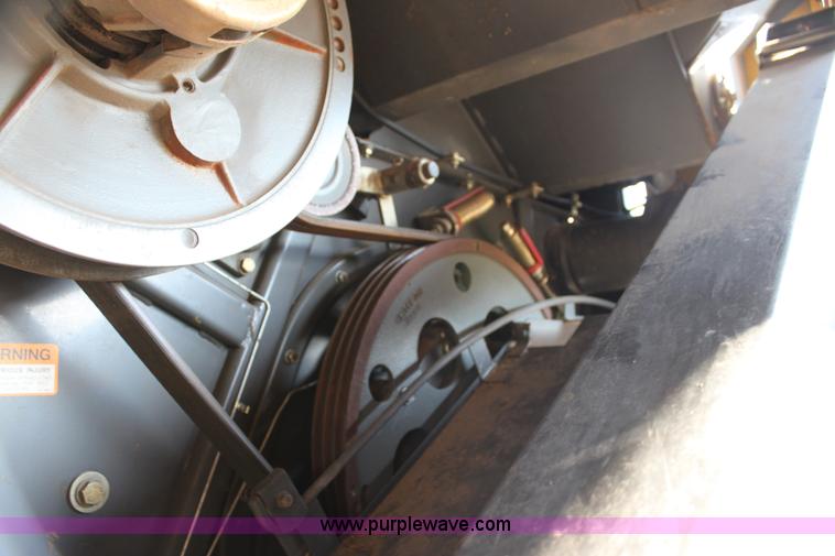 image for item I7485 2001 Lexion 470 combine