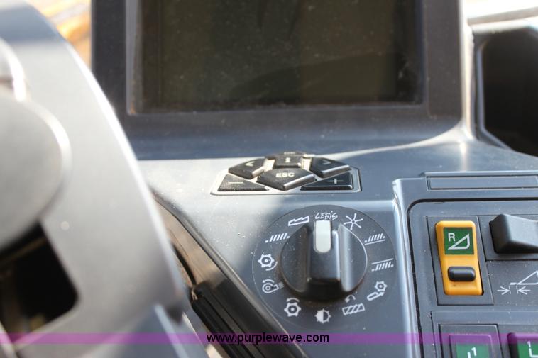 image for item I7486 2010 Lexion 580R Claas combine