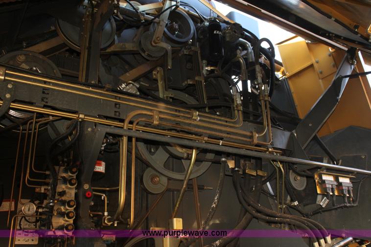 image for item I7486 2010 Lexion 580R Claas combine