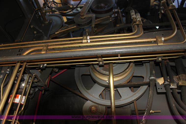 image for item I7486 2010 Lexion 580R Claas combine