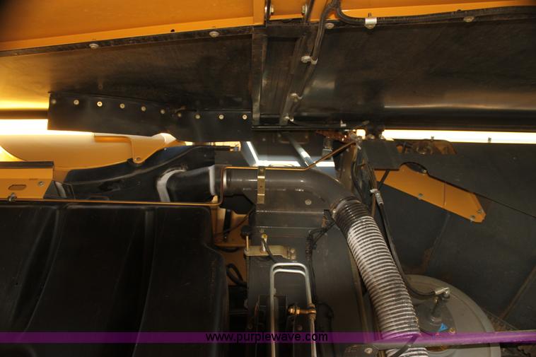 image for item I7486 2010 Lexion 580R Claas combine