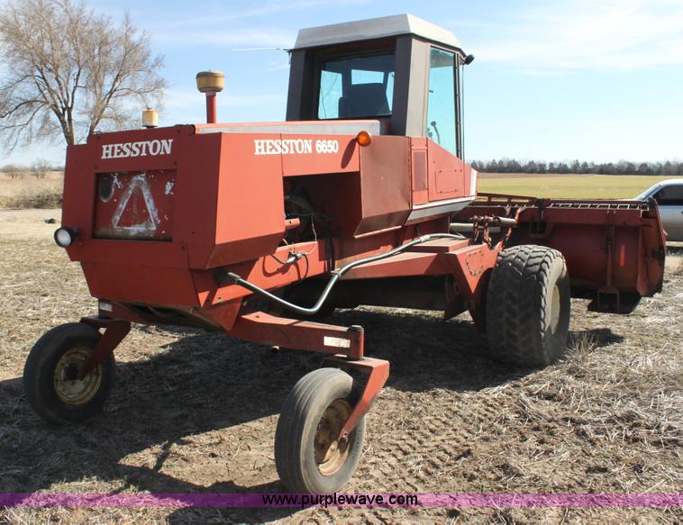 image for item I7495 1982 Hesston 6650 self-propelled swather