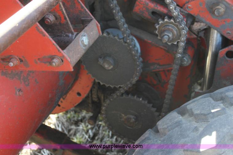 image for item I7495 1982 Hesston 6650 self-propelled swather