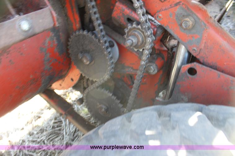 image for item I7495 1982 Hesston 6650 self-propelled swather