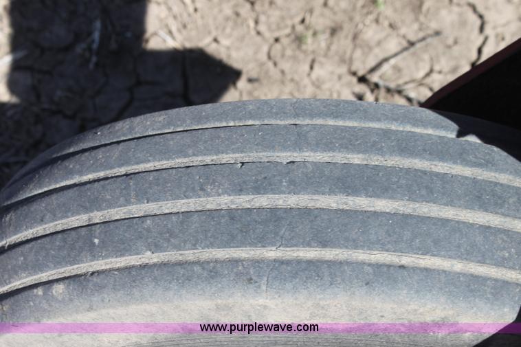 image for item I7495 1982 Hesston 6650 self-propelled swather